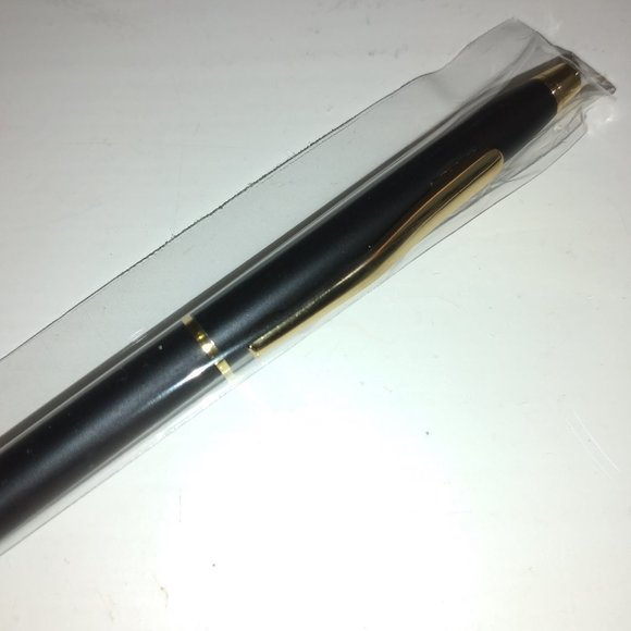 Black and gold pens - Picture 3 of 4